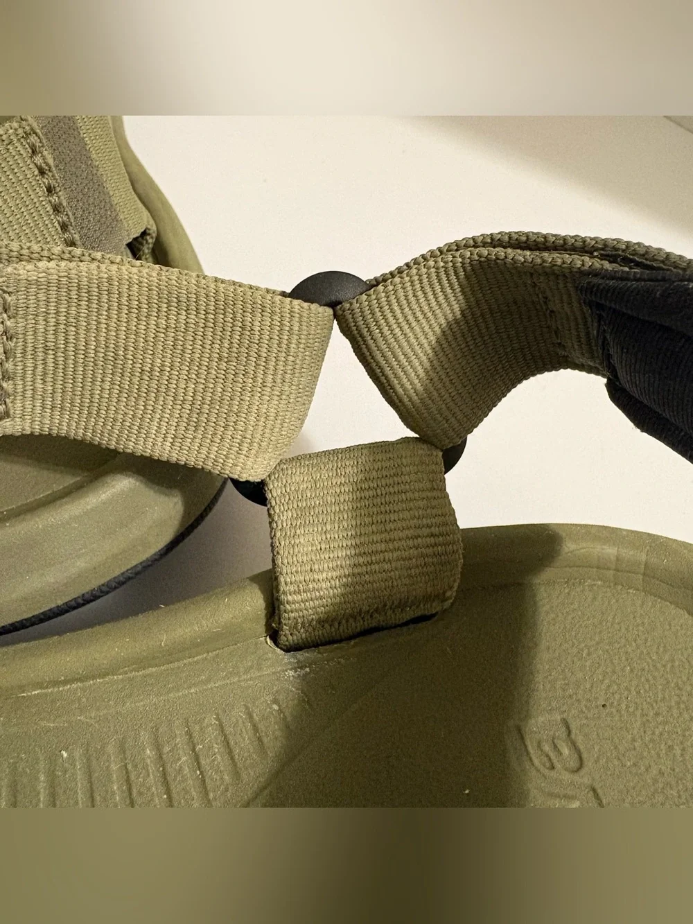 Teva Hurricane XLT2 Olive Green Hook-and-Loop Strapped Men's Sandals Like New